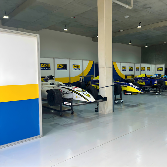 formula car pit wall 2