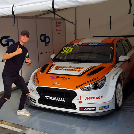 rally pit wall